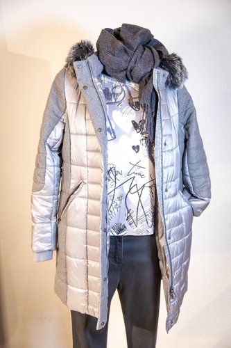 "Lieblings-Pullover"; "Meine beste Freundin" Hose; Mantel